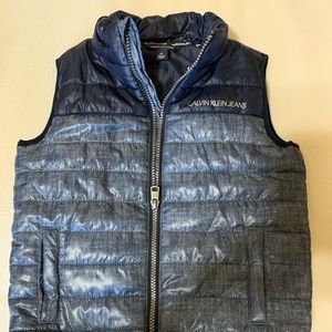 boy’s Calvin Klein navy puffy zip down vest 4t